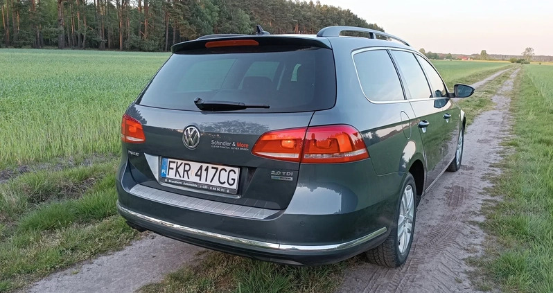 Volkswagen Passat cena 31600 przebieg: 250000, rok produkcji 2011 z Chodecz małe 211